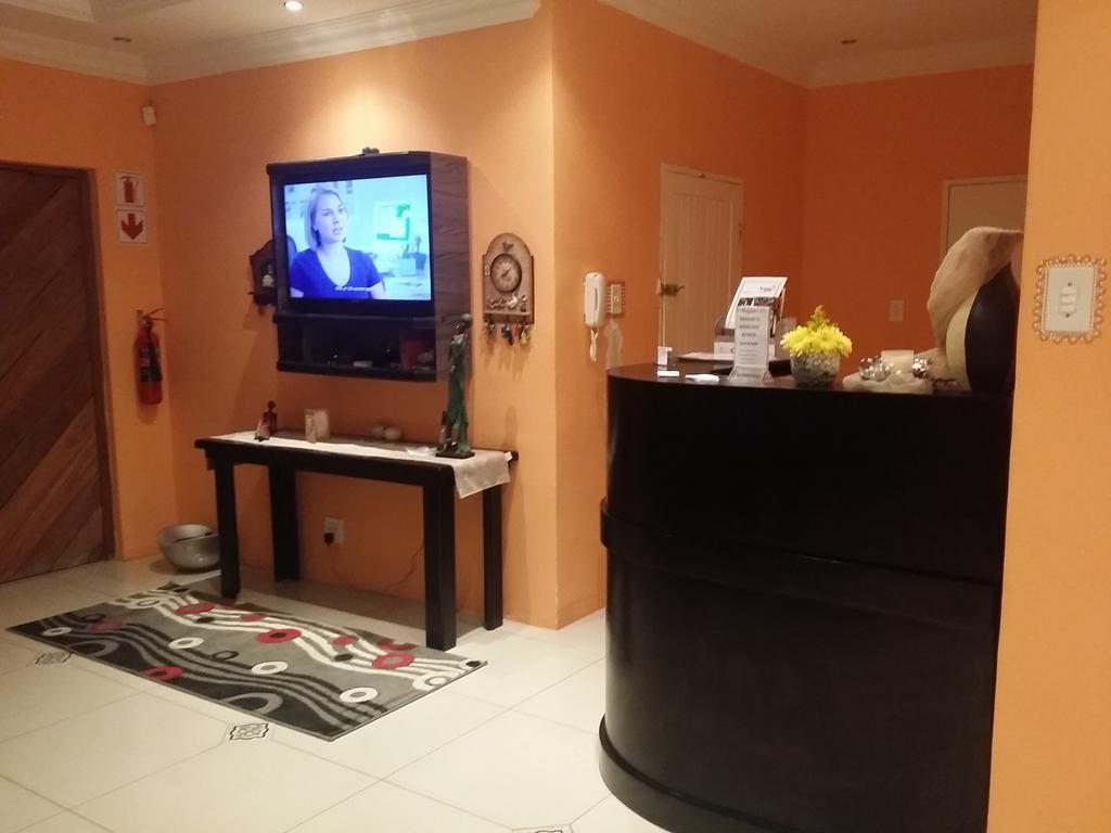 Alicia'S B&B Roodepoort Exterior photo